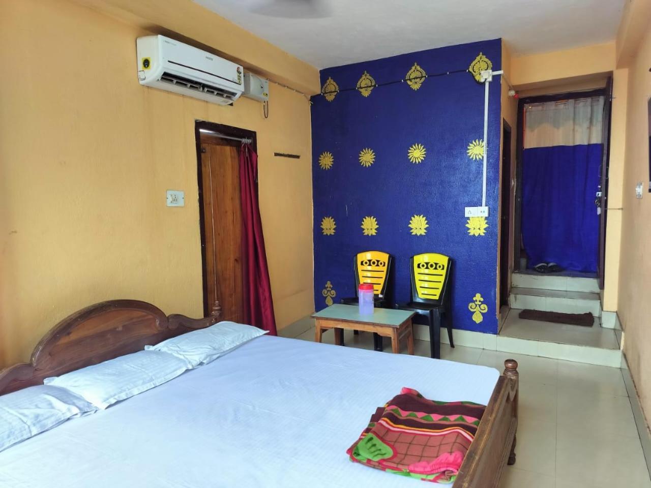 Tripureswari Guest House Puri Bagian luar foto